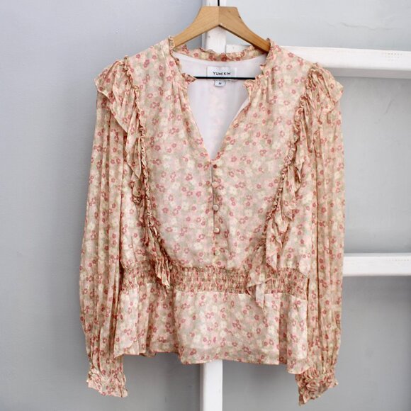 Yumi Kim Blush Pink Cream Floral Smocked Ruffle Long Sleeve Blouse Top Medium - Picture 1 of 6
